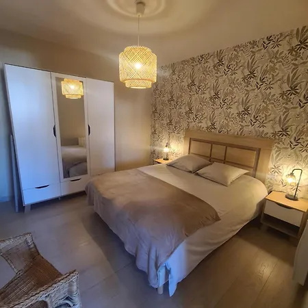 Les Pieds Dans L'eau, Face Au Port De Plaisance, Classe 3 Etoiles Fécamp