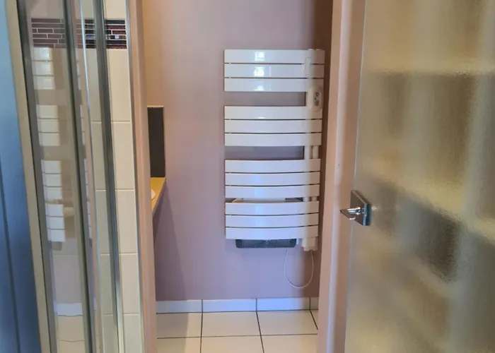 Les Pieds Dans L'eau, Face Au Port De Plaisance, Classe 3 Etoiles