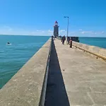 Les Pieds Dans L'eau, Face Au Port De Plaisance, Classe 3 Etoiles