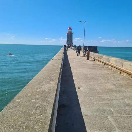 Les Pieds Dans L'eau, Face Au Port De Plaisance, Classe 3 Etoiles